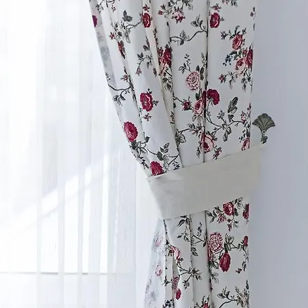 Hill Boutique 보즈자아다